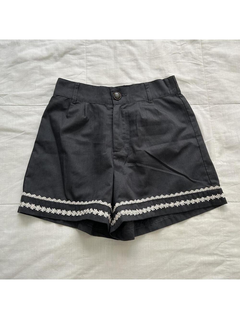 Axes Femme Grey Lace Trim Tailored Shorts Size M Japan